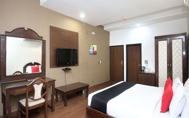 Capital O 5440 Hotel Le Monarque