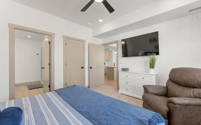 Sweet Retreat 3 Bedroom Condo