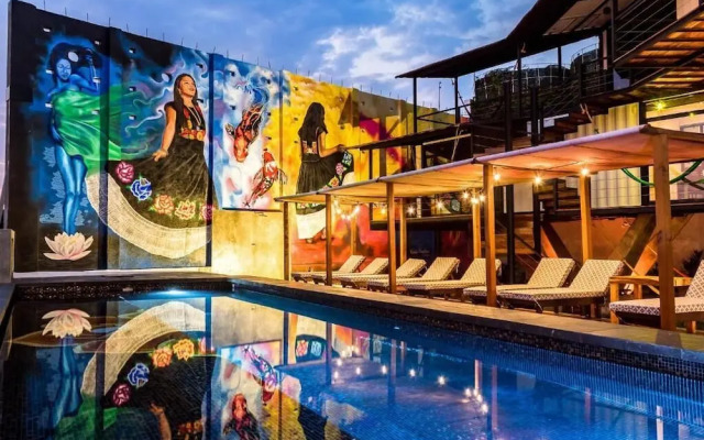 Cabane Container Hotel - Adults Only