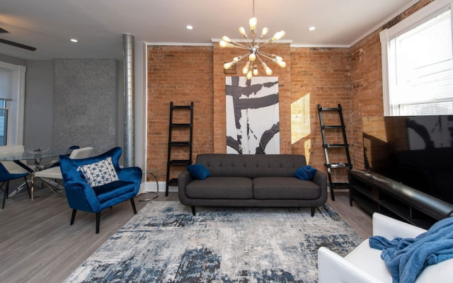 The Incline Suite 2
