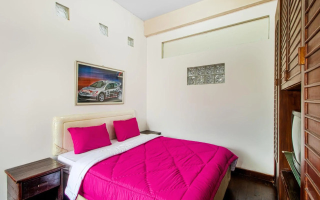 OYO 90696 Tobana House Bintaro