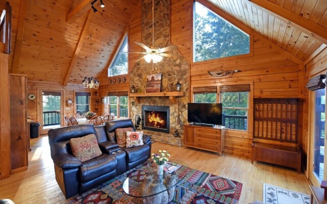 Dew Drop Inn- Blue Ridge Cabin Rental