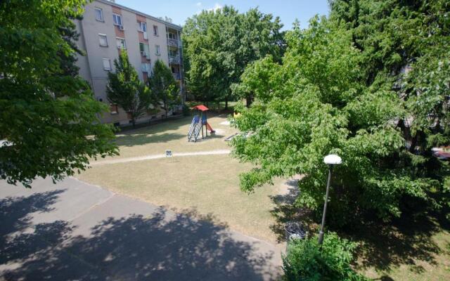 Apartment near Train Station