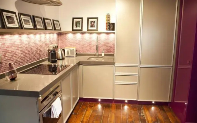 Luxurious apartment, near Louvre at the heart of Paris