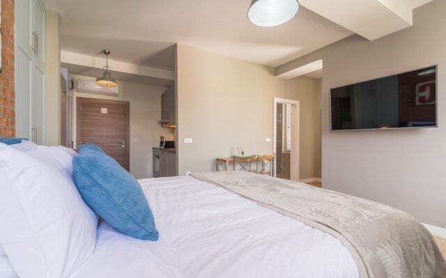 Luxurious Suites Elegance