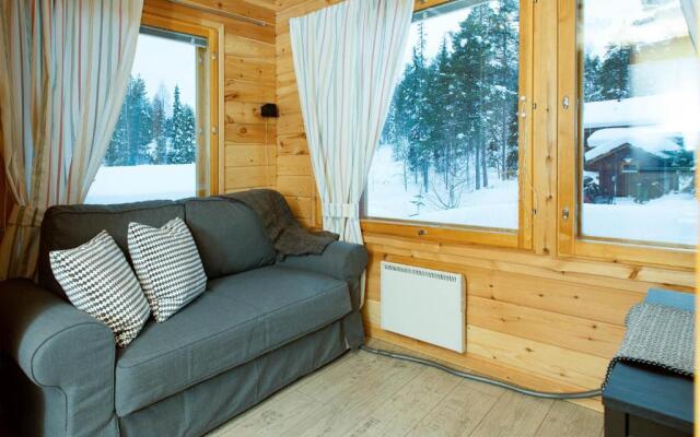 Pyhäkoti Holiday Home