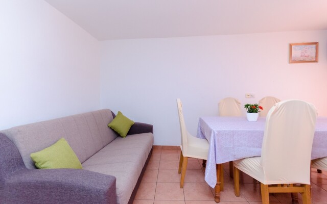 Apartments Snjezana