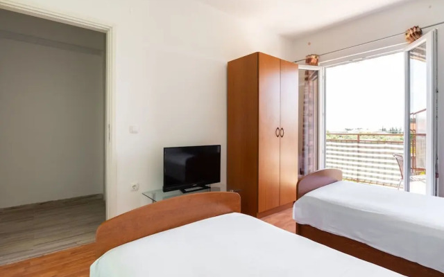 Simplistic Holiday Home in Rogoznica near Sea Beach