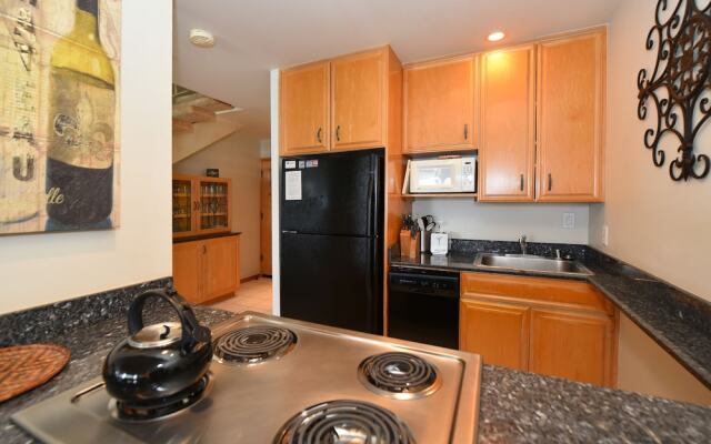 Kulakane 304 2 Bedroom Condo