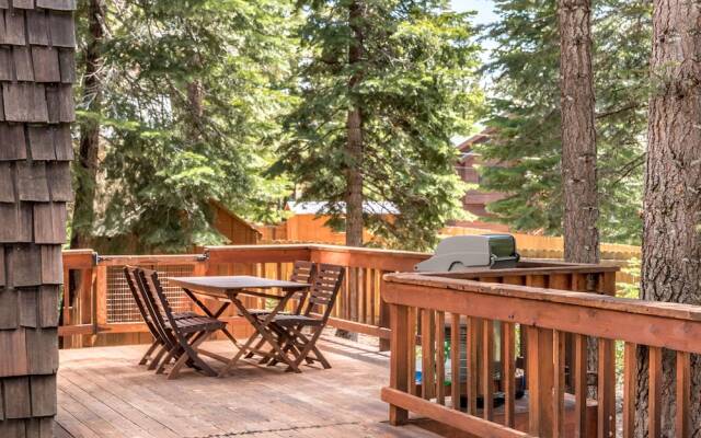 Spacious Wooded Tahoe Cabin by RedAwning
