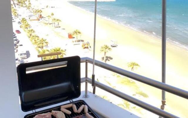 Larnaca Room, 50m to the Finikoudes beach