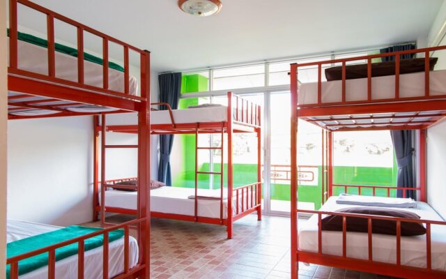 Fan Dee Hostel