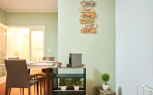 Riverside (with 3 Bedrooms) by JC