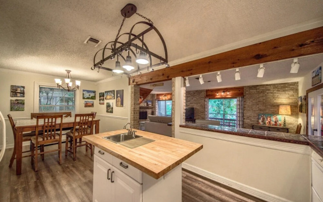 Texas River Haus LD 1683