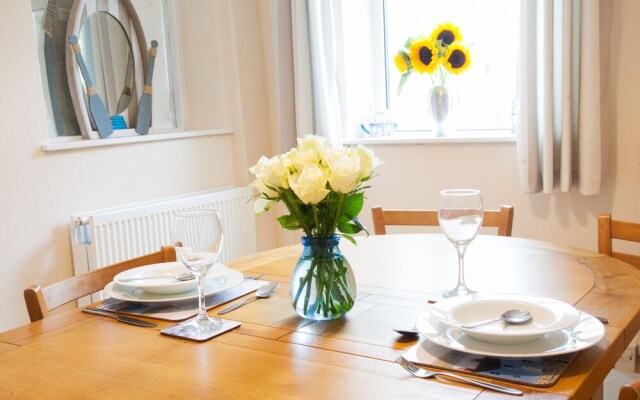 Arallt Holiday Cottage