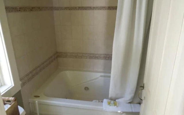 Admiral Farragut Inn