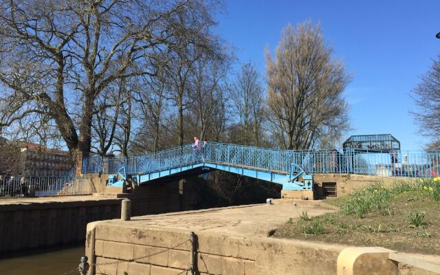 Bluebridge Walk Luxury Apartment