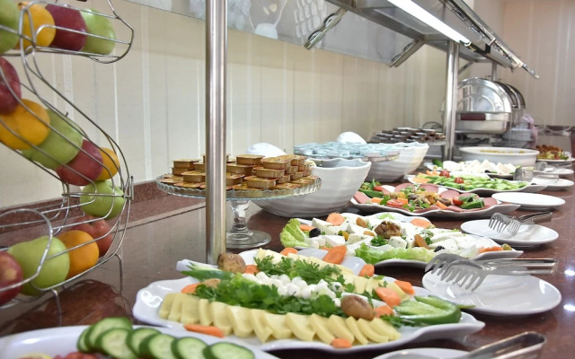 Gold Ci̇ty Hotel