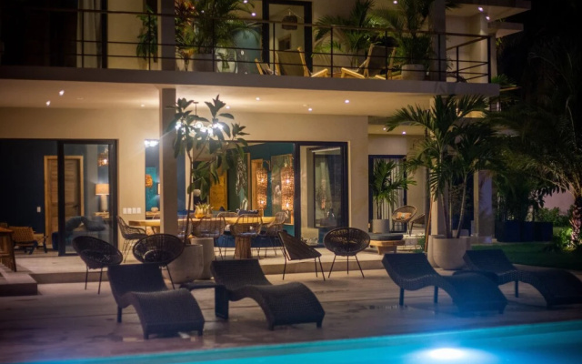 Coconuts Beach House