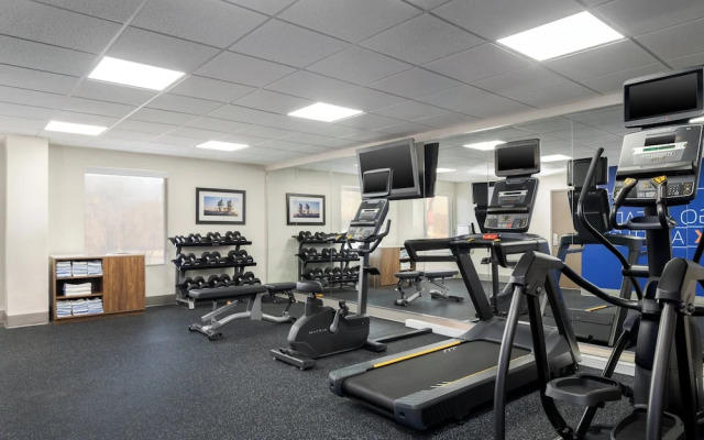 Holiday Inn Express Hotel & Suites Bentonville