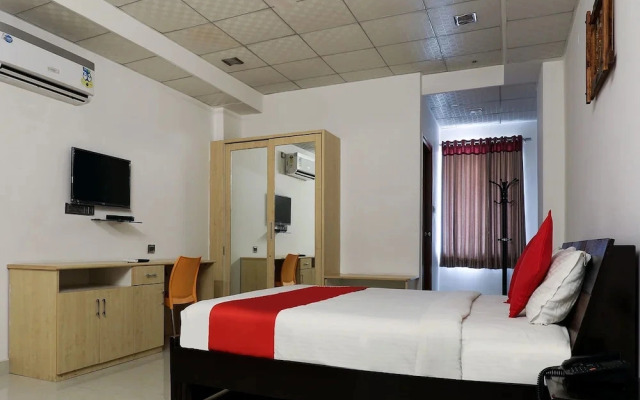 Akhand Homes by OYO Rooms