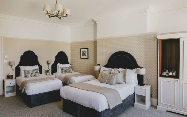 Queens Hotel