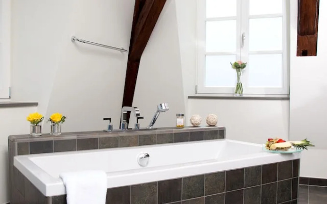 Schlosshotel Bergzaberner Hof