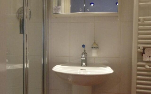 Ba Ba Guest House