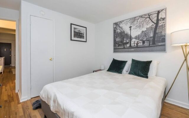 City Center!!! - Gorgeous Apartment With Deck