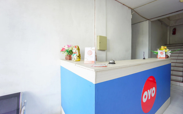 OYO 1693 Edward Residence Malalayang