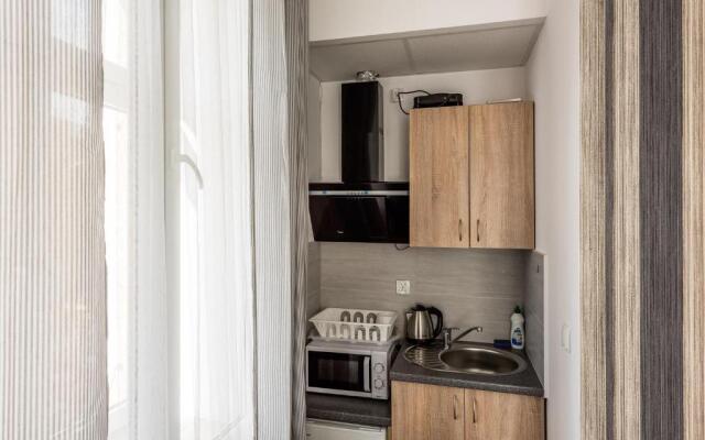 70s Guest room