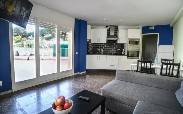 Design Apartment Near The Sea