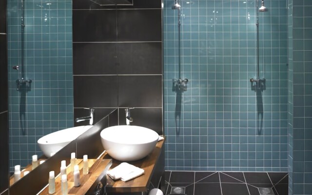 Waterside Boutique Hotel
