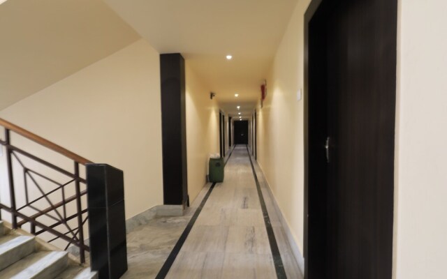 Oyo 23403 Hotel Rashmi