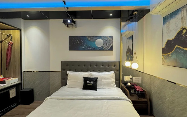 Reddoorz Plus Near Saigon Centre