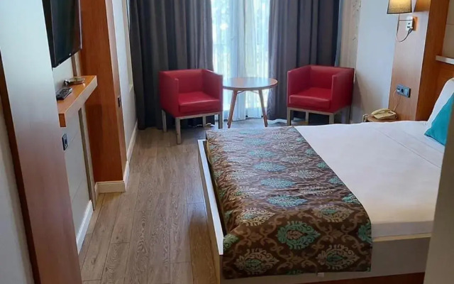May Park Hotel