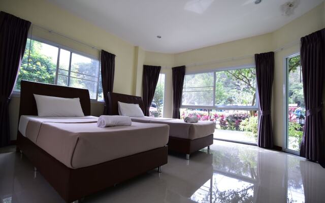 Petch Jed Sao Noi Resort