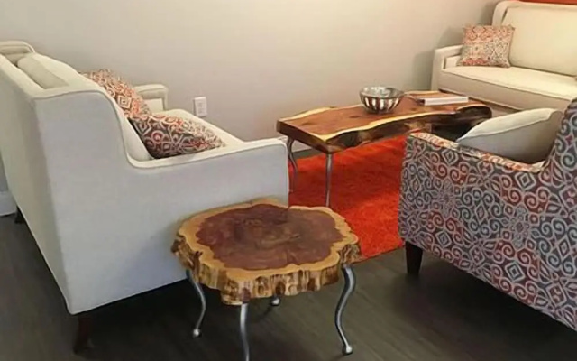 The Acorn Suites