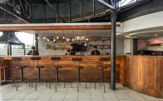Urban Travellers Hotel
