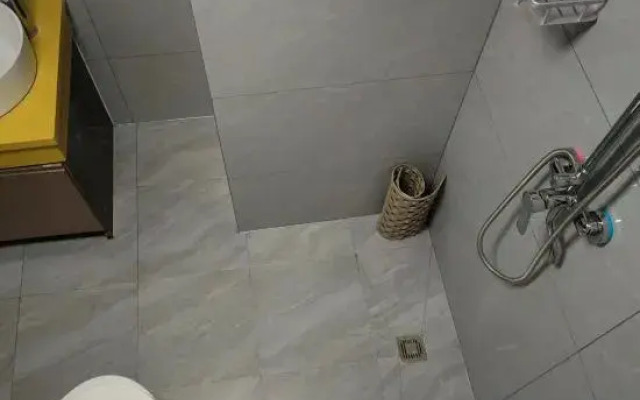 Lingzhou International Hotel