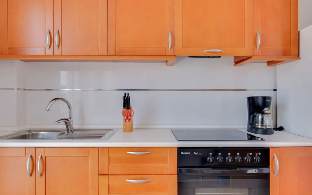 Quaint Apartment close to the Seabeach