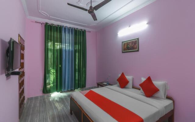 OYO 61877 Kamakshi inn