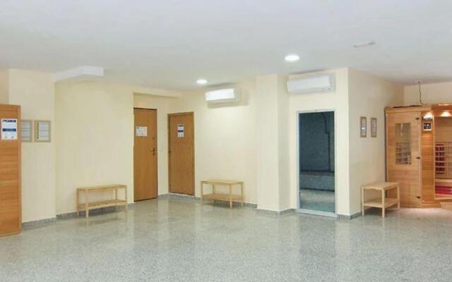 Snug apartment in Fuengirola with solarium