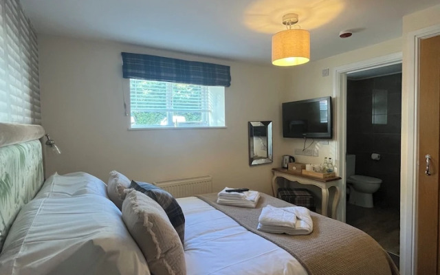 The Olde Coach House Inn
