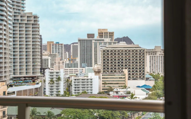 Luana Waikiki by Tropical Escapes Realty