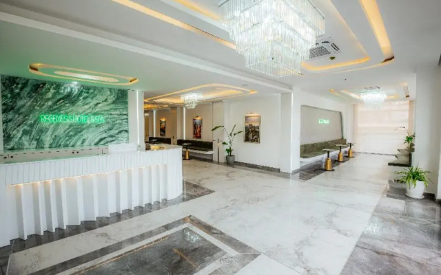 Regenesis Hotel  Spa