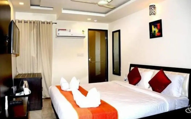Oyo 11375 Hotel G20 Inn