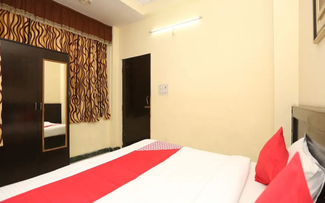 OYO 15848 Hotel Mahajan Palace