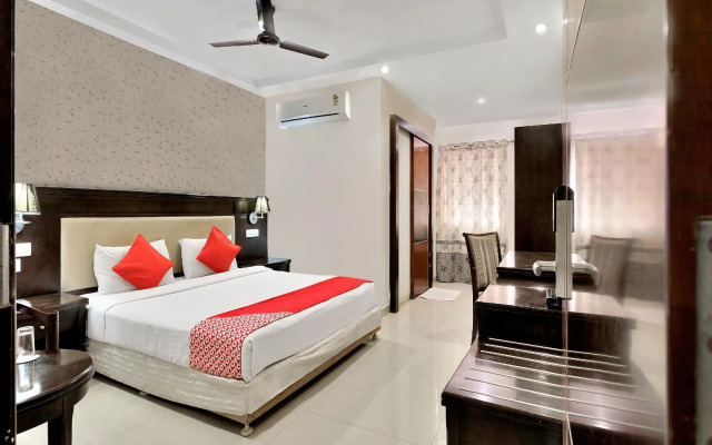 Capital O 12384 Hotel Rudra Grand
