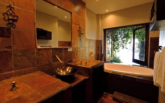 Bali at Scenic Haven Lodge